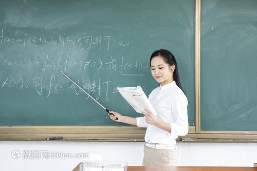 教鞭下的温度 青少年教育中教鞭的演变与启示